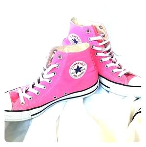 Pink Chucks/Converse high tops size 9 wom 7men